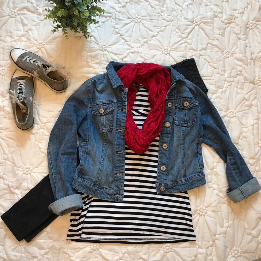 Cable & Gauge Black and White Striped Top
